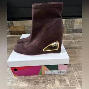 Women’s Katy Perry The Hollow Heel Wedge Bootie in Coffee (Dark Brown) Size 9